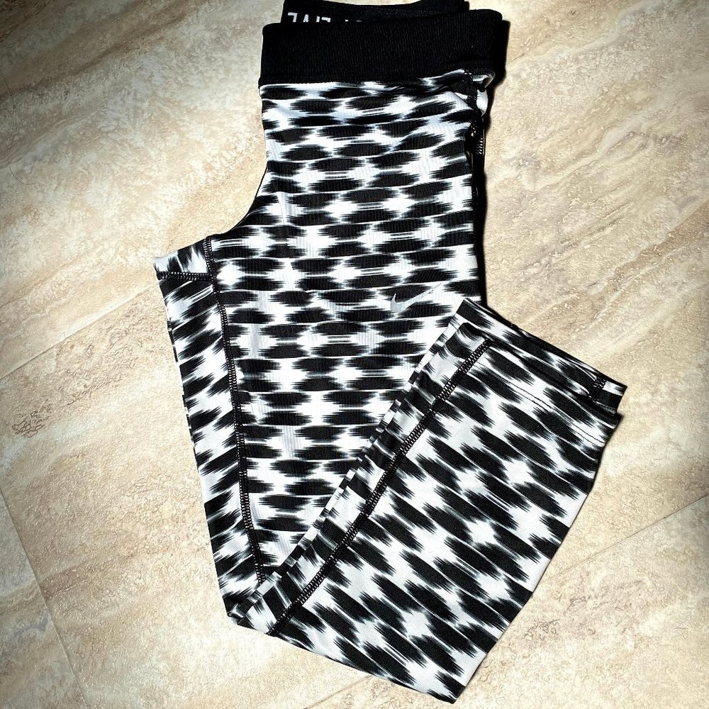 Nike Dry Fit crop leggings